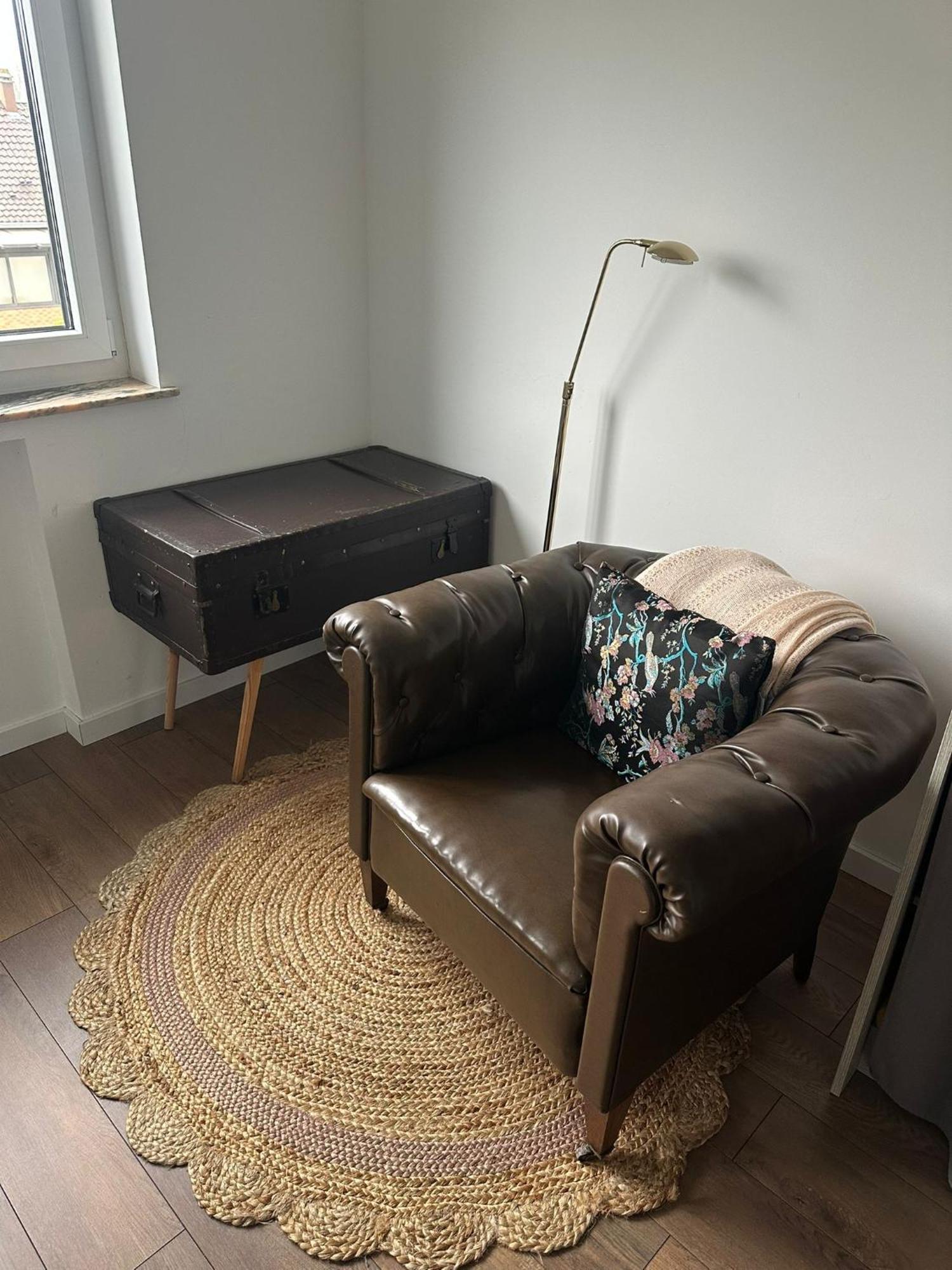 Vaste Avec Parking Gratuit, Borne Dispo Et Espace De Travail Apartment